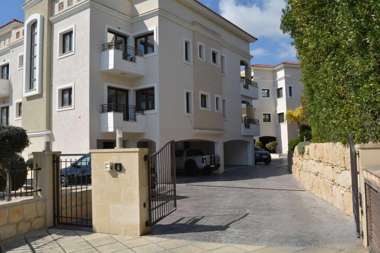 Eleona'S Royal Gardens By Yiota - Luxury 2 Bed Apartment In Exclusive Complex Peyia Bagian luar foto